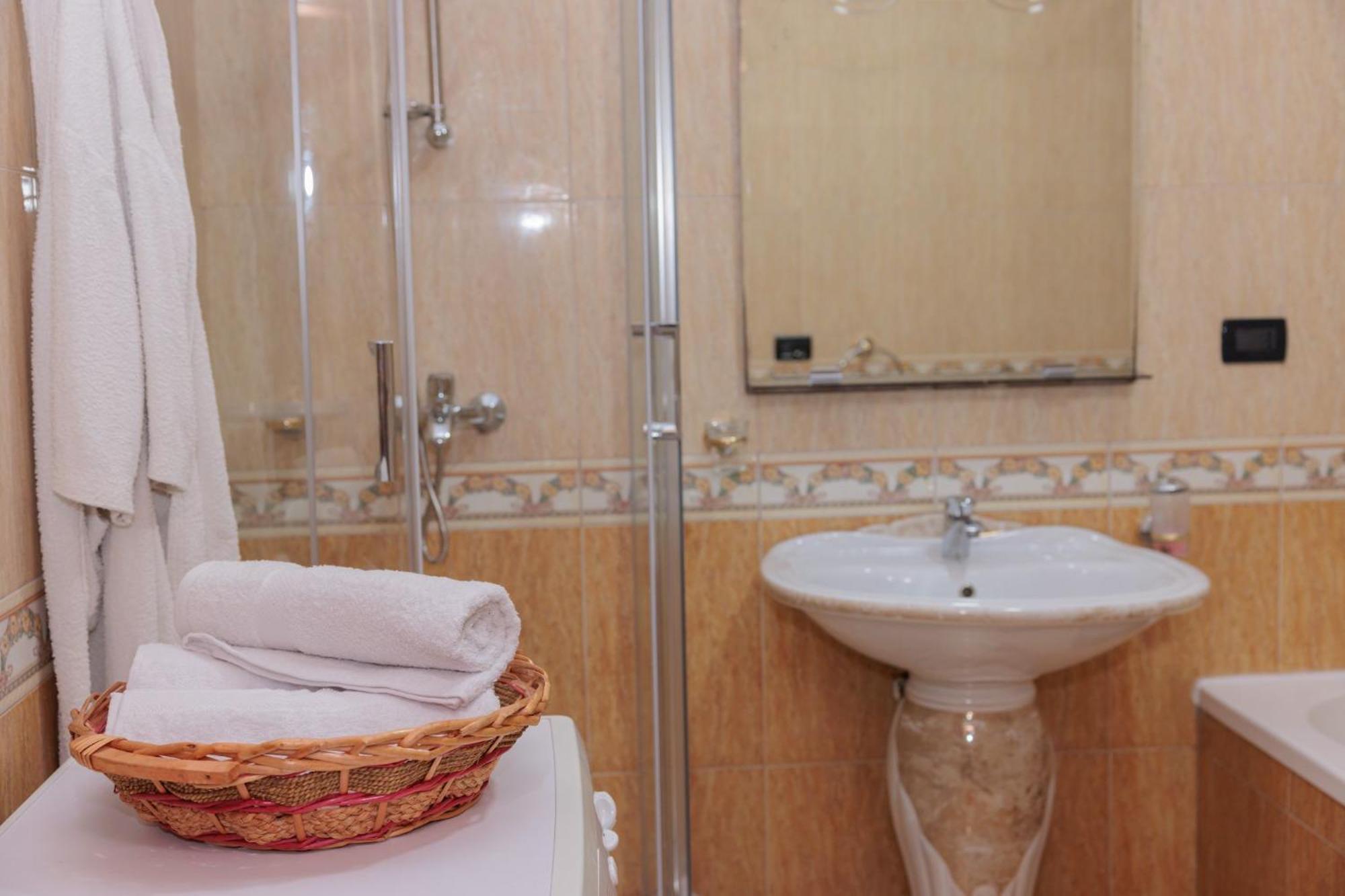Heart Of Tirana Villa エクステリア 写真